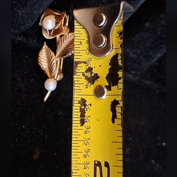 Gold Filled Rose Brooch with Faux Pearls - Picture 5 of 10